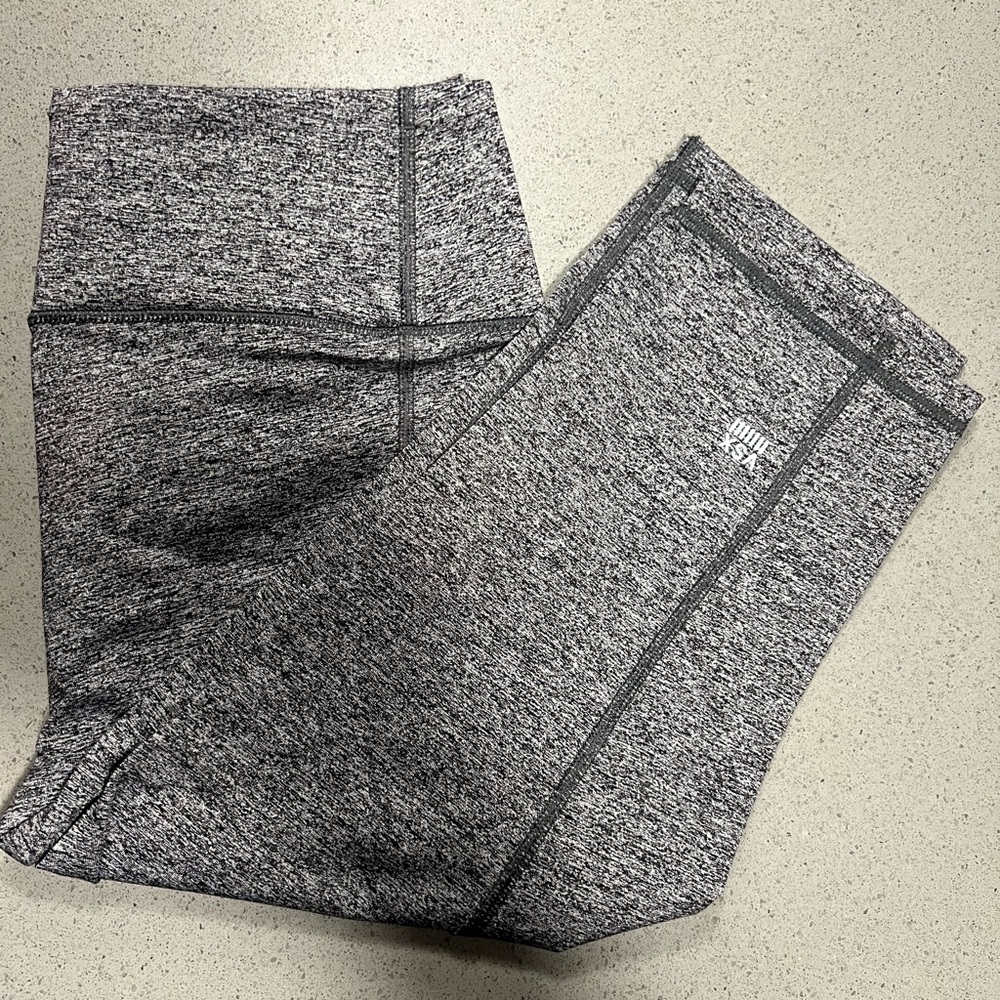 Women’s capri leggings - VSX brand size medium